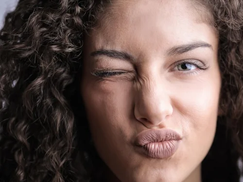 20 Haziran'ın Derinliği: Yengeç'in Yükseleni, Uyumları ve 3. Ev Sırları