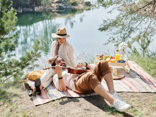 25 Eylül Terazi Kadını: Öncü Hava Grubunun Zarafetle Harmanlanmış Gücü
